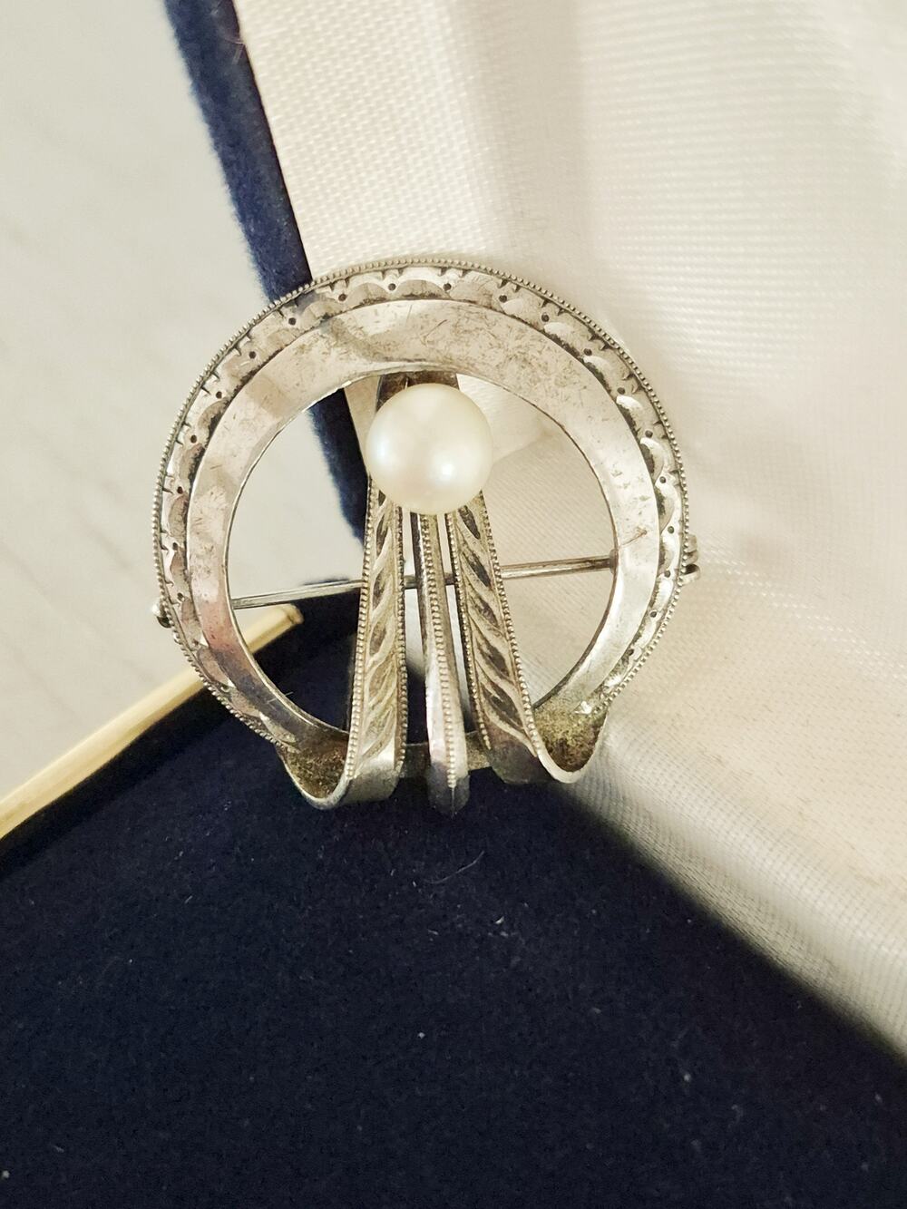 Vintage Round Etched Cultured Pearl Brooch